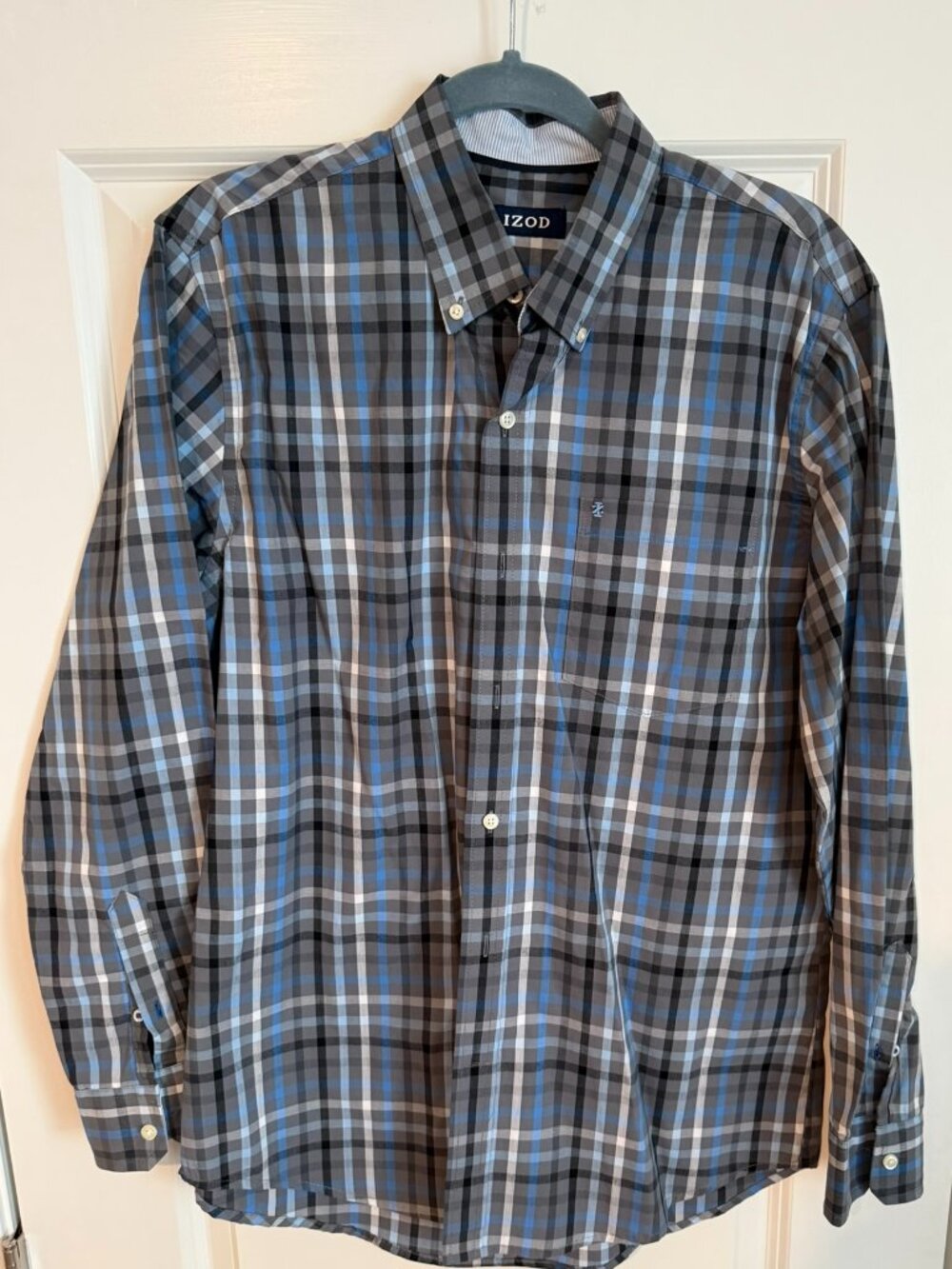 IZOD Men's Medium Blue Gray Plaid Button Down Shirt 100% Cotton Classic Fit